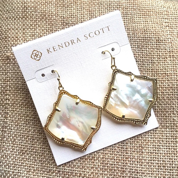 Kendra Scott Jewelry - Kendra Scott Gold Kirsten Earrings White Pearl NWT